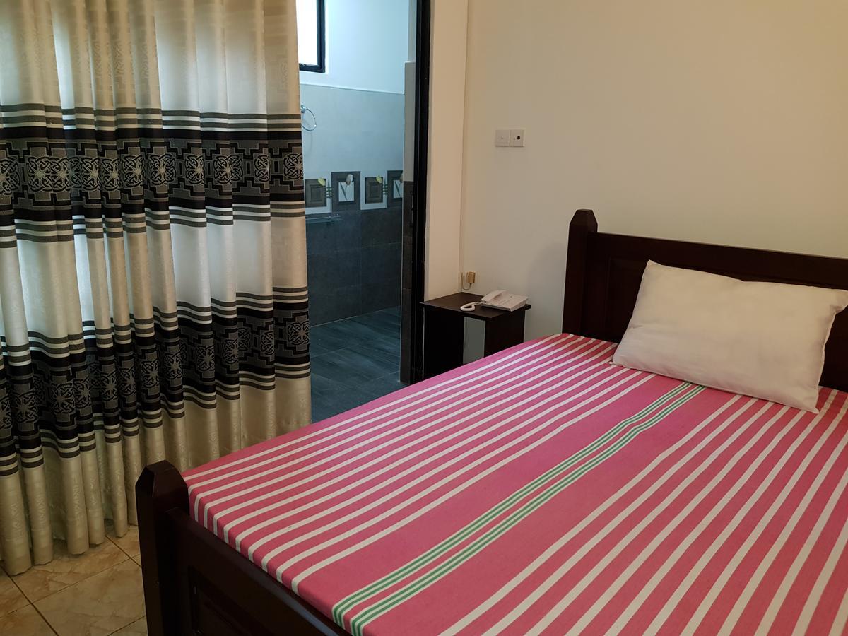 Madhusanka Holiday Home Digana Phòng bức ảnh